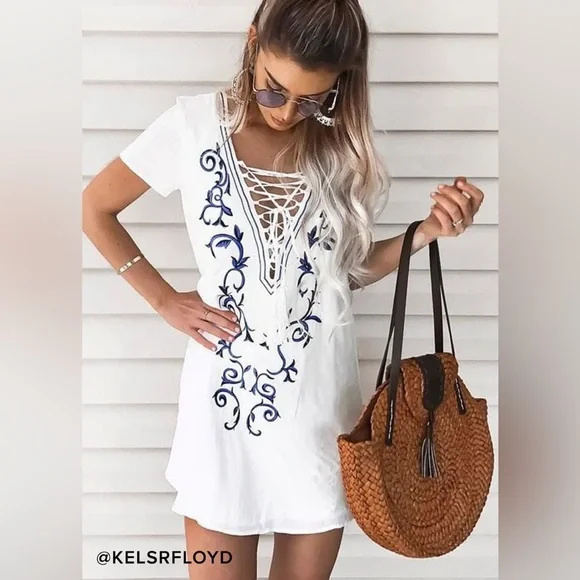 Lulu’s Down in Kokomo Ivory Floral Embroidered Shift Lace-up Dress, Size M, EUC - Picture 5 of 9